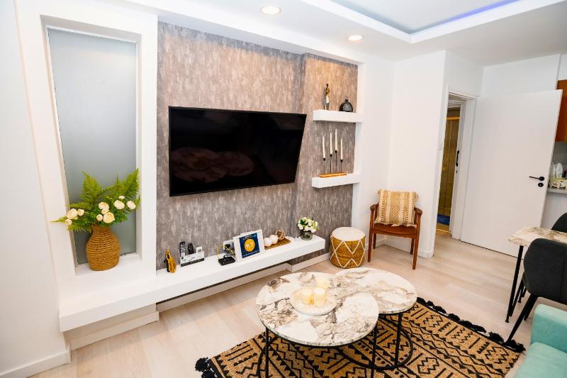 Lazuli Sea View Beachfront Ap 21 - image 9