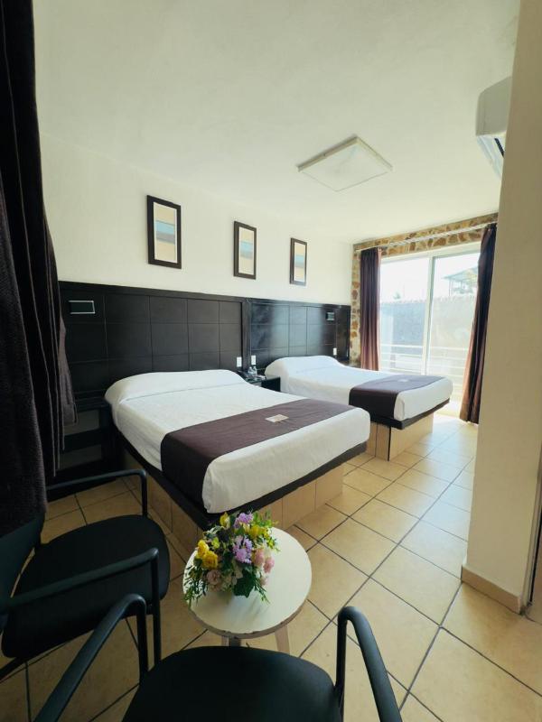 Hotel Stone - image 3