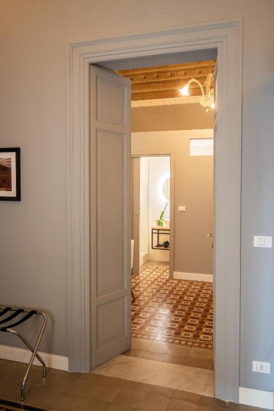 Studio with Sofa Bed image 4