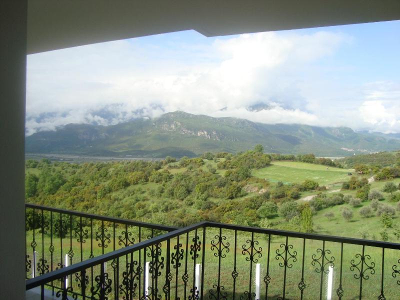 Single Room with Valley View image 1