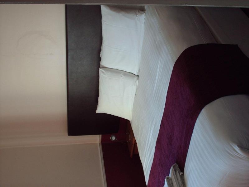 The Camberley - image 26