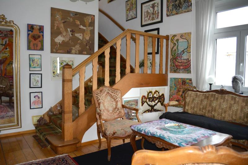 One-Bedroom Apartment image 3