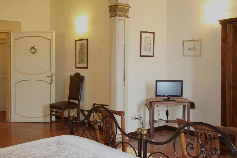 Double or Twin Room image 2