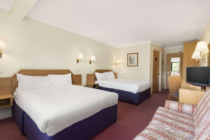 Double Room with Two Double Beds image 1