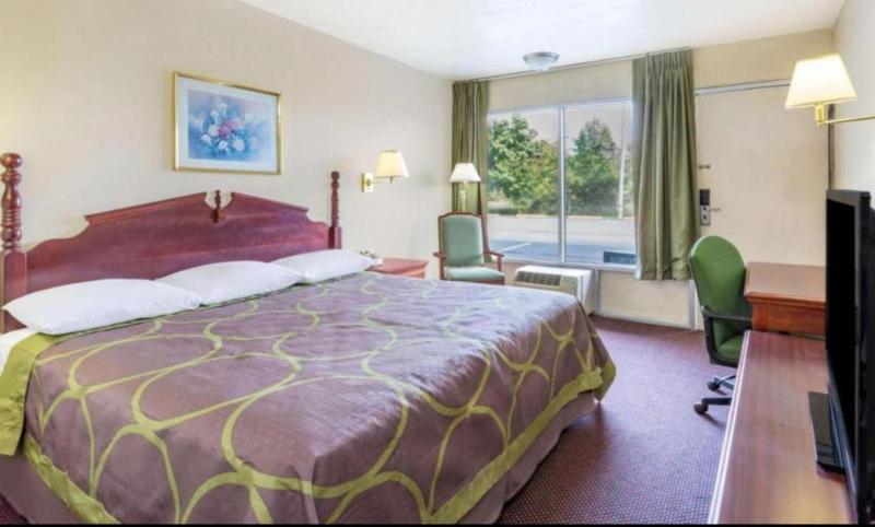 1 Bedroom Suite Accessible image 3