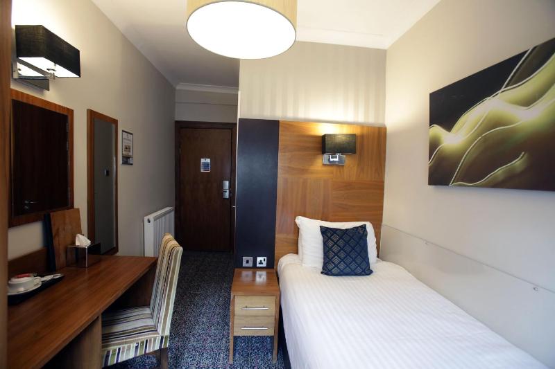 Single Room image 3