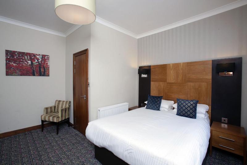 Double Room image 3