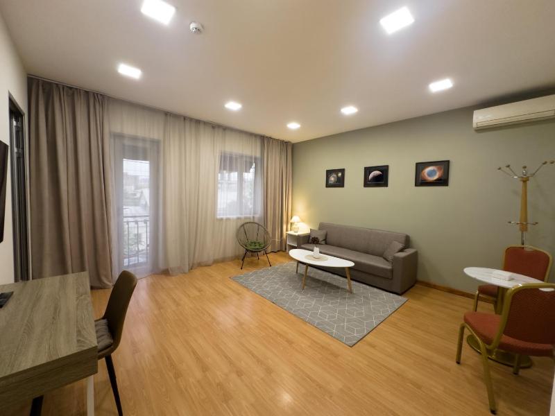 One-Bedroom Suite image 1