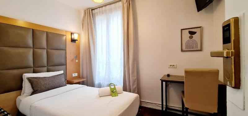  Single Room with Private Bathroom image 4