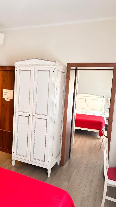 Quadruple Room with Private Bathroom image 1