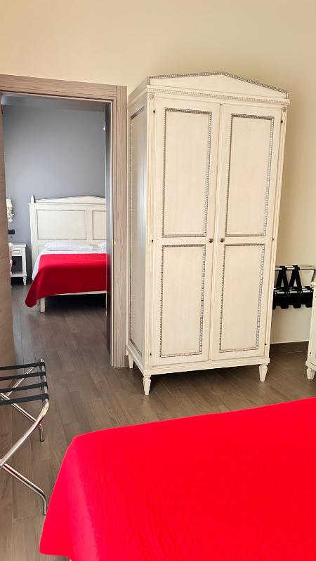 Quadruple Room with Private Bathroom image 3