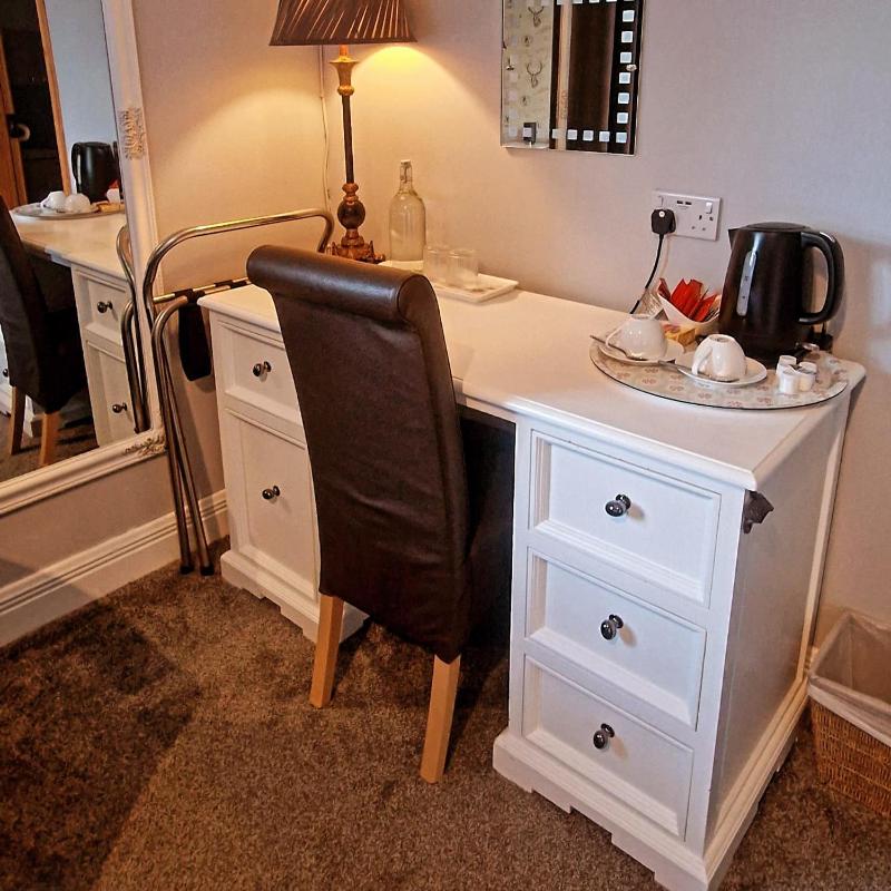 Deluxe Triple Room image 4