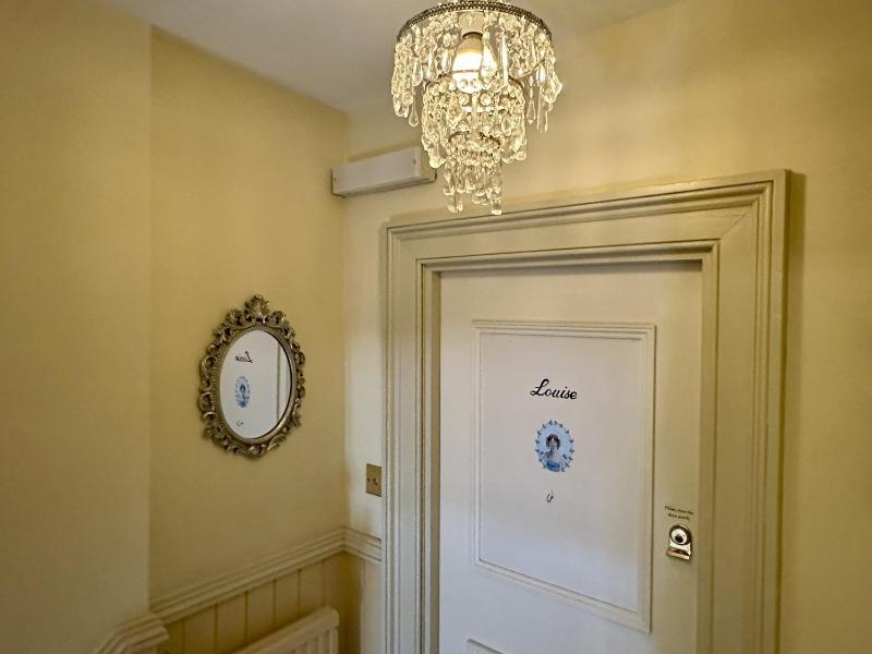 Standard Single Room image 2