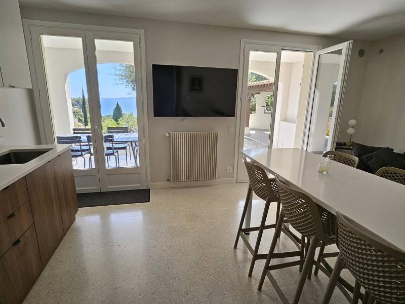 Rez de villa avec piscine privée chauffée et jardin à 1 km de la mer - FR-1-768-79 - image 7