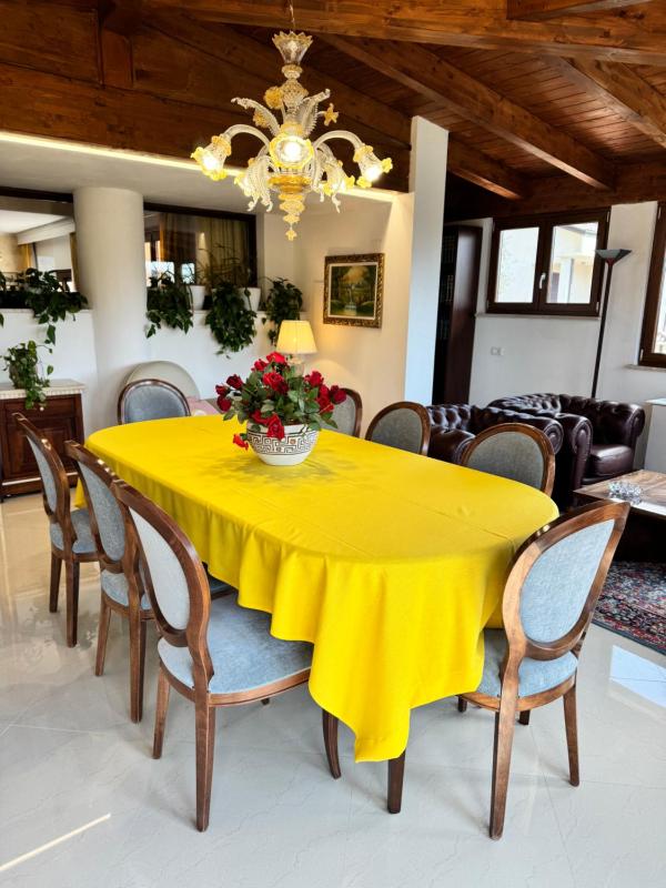 Villa image 1