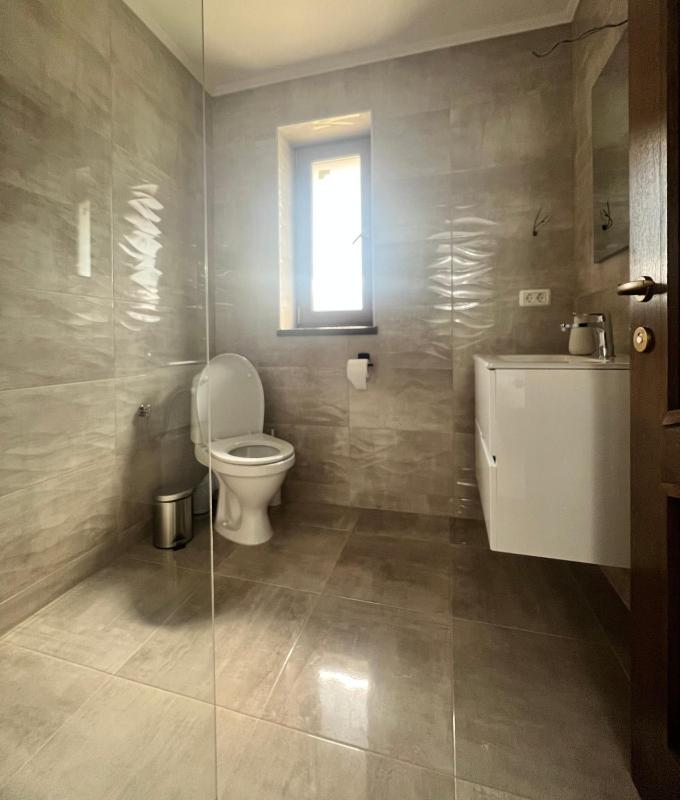 Crai Stone House - image 11