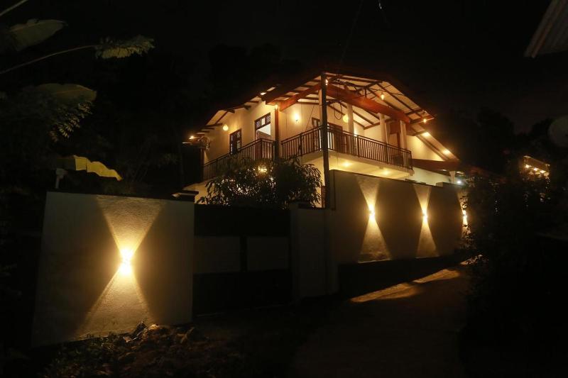 HM Green Palace - image 42