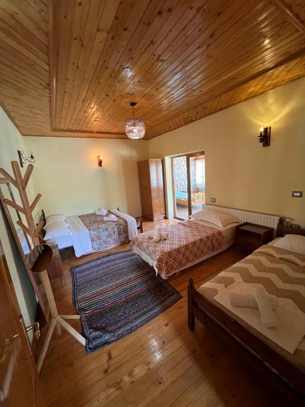 Family Room with Garden View image 3