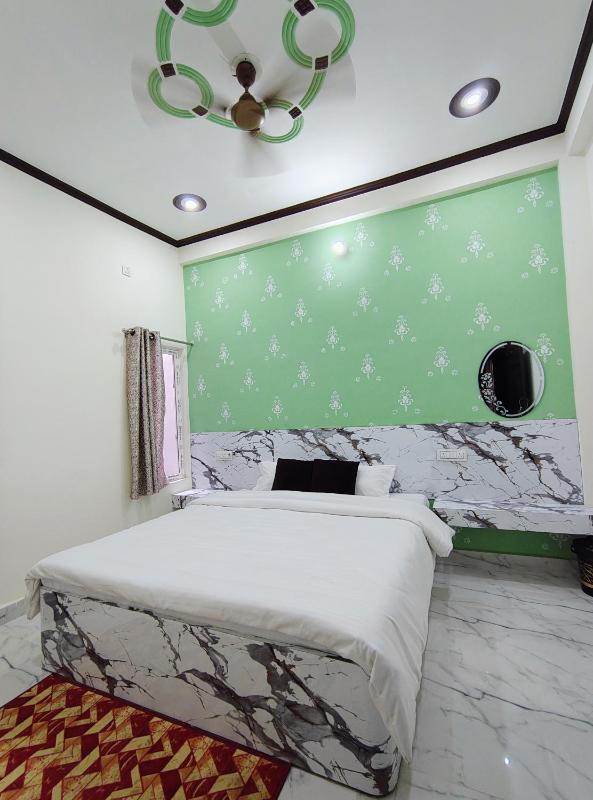 Yash Paying Guest House - image 4