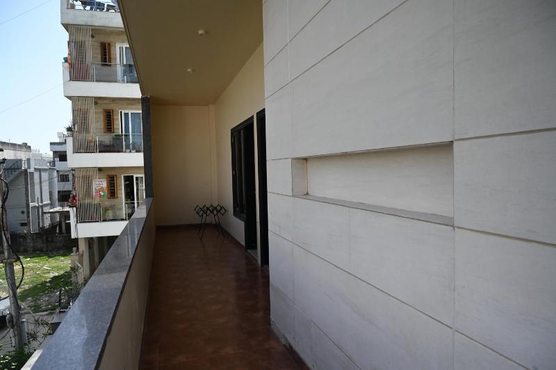Elegant Villa-Ideal for Shoots Retreats Families - image 3