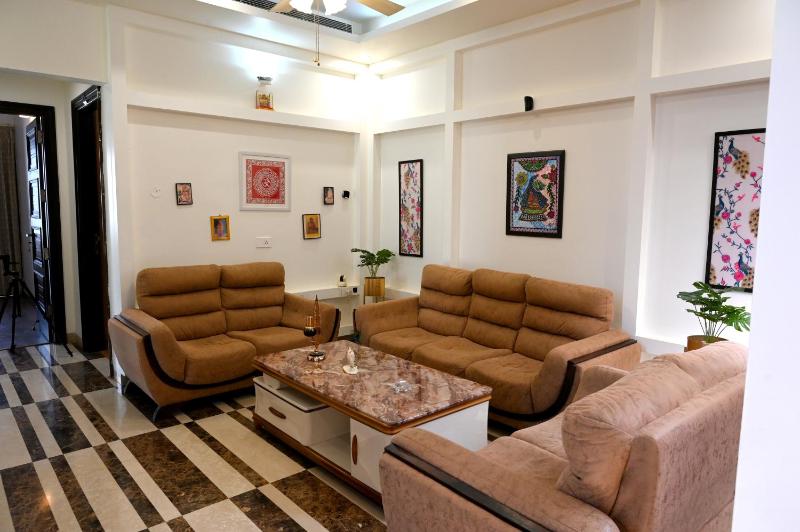 Elegant Villa-Ideal for Shoots Retreats Families - image 5