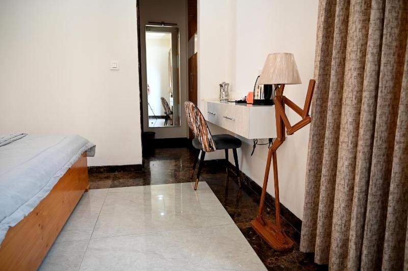 Elegant Villa-Ideal for Shoots Retreats Families - image 21