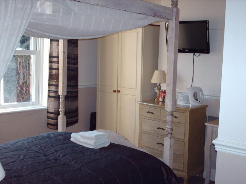 The Camberley - image 6