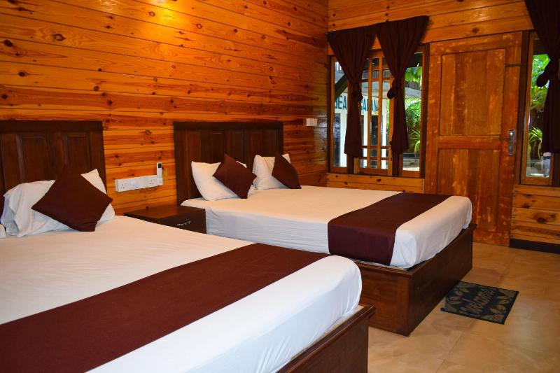 Elvis Beach Resort - image 4