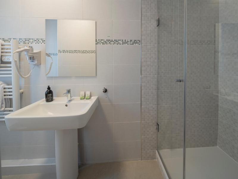 Superior Double or Twin Room with Balcony image 4