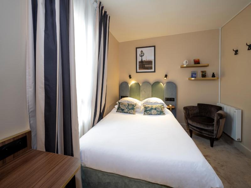 Tiny Double Room (10 m2) image 1