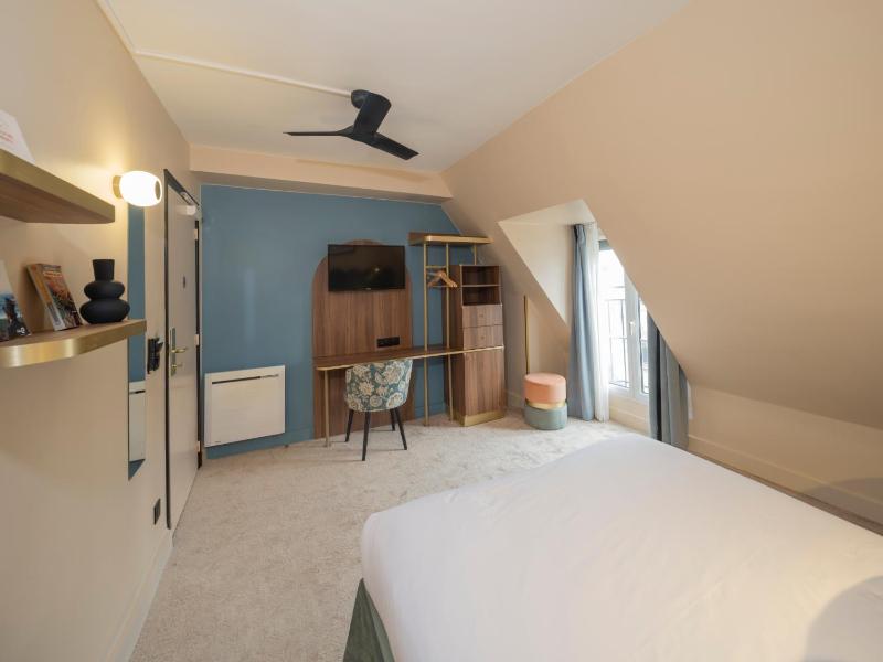 Superior Double Room image 3