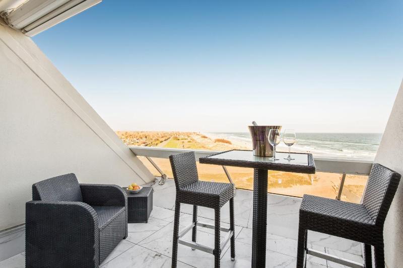 Sea Life Heliopolis Seafront Apartment in the Cap dAgde Naturist Village - image 13