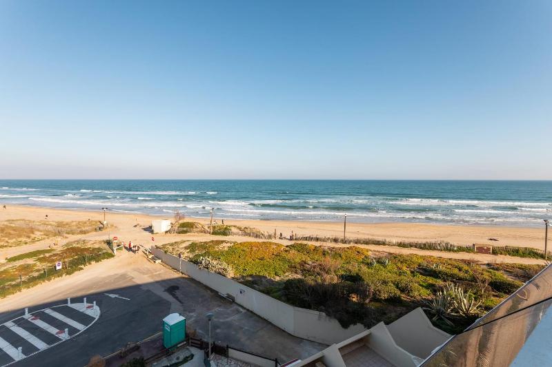 Sea Life Heliopolis Seafront Apartment in the Cap dAgde Naturist Village - image 2