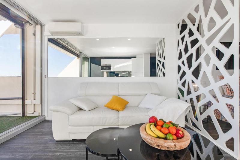 Blue Horizon Heliopolis Sea View Apartment in the Naturist Village - image 2