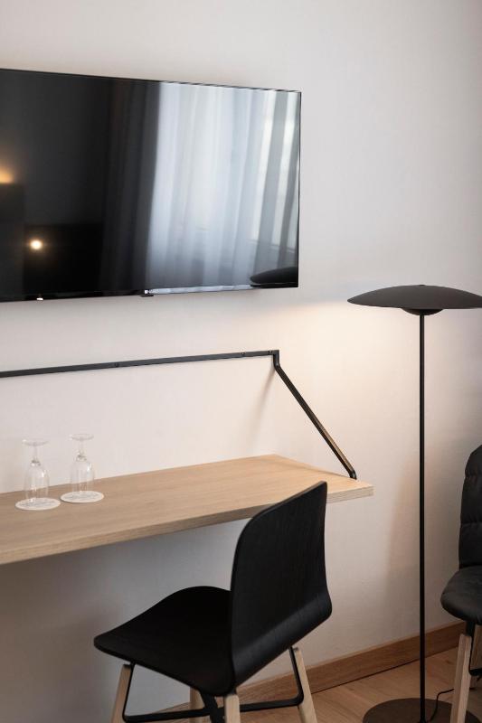 Classic Single Room image 3