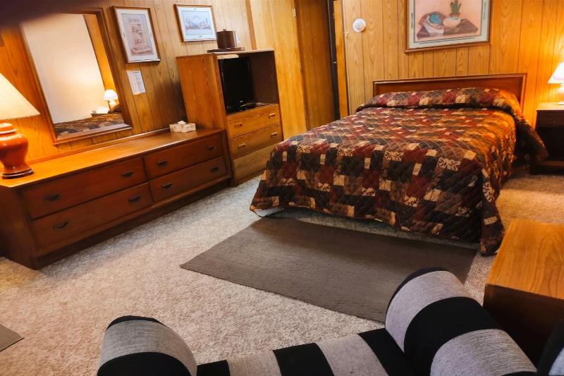 Full Bed image 4