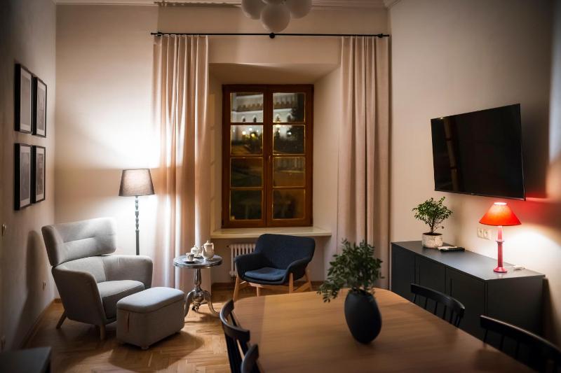 EASY RENT Apartments- Fontana Boutique - image 24