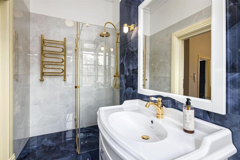 EASY RENT Apartments- Fontana Boutique - image 18