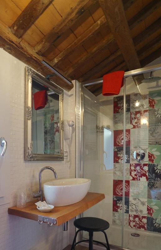 Double Room with Private Bathroom image 3