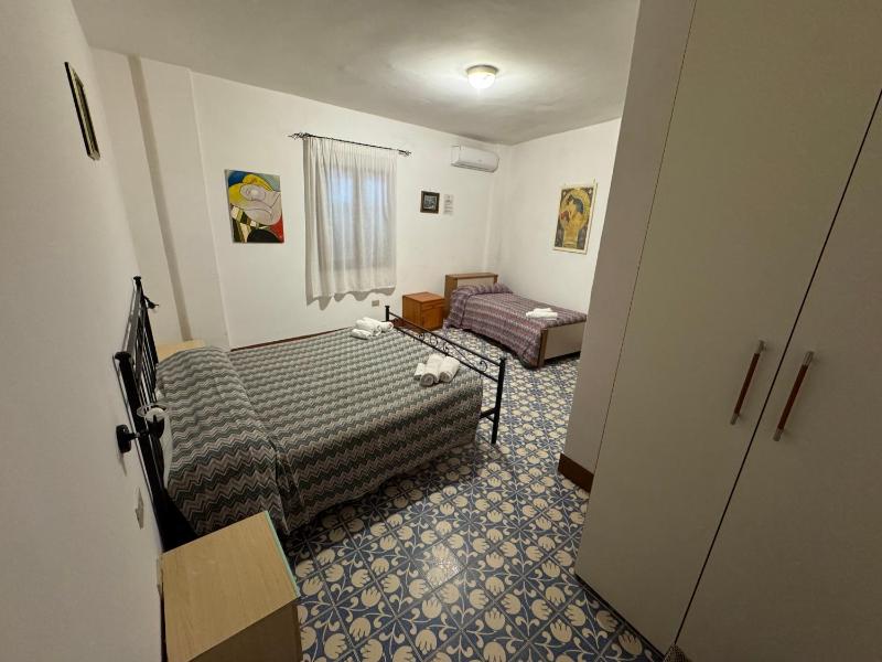 Double or Twin Room with Bathroom image 1