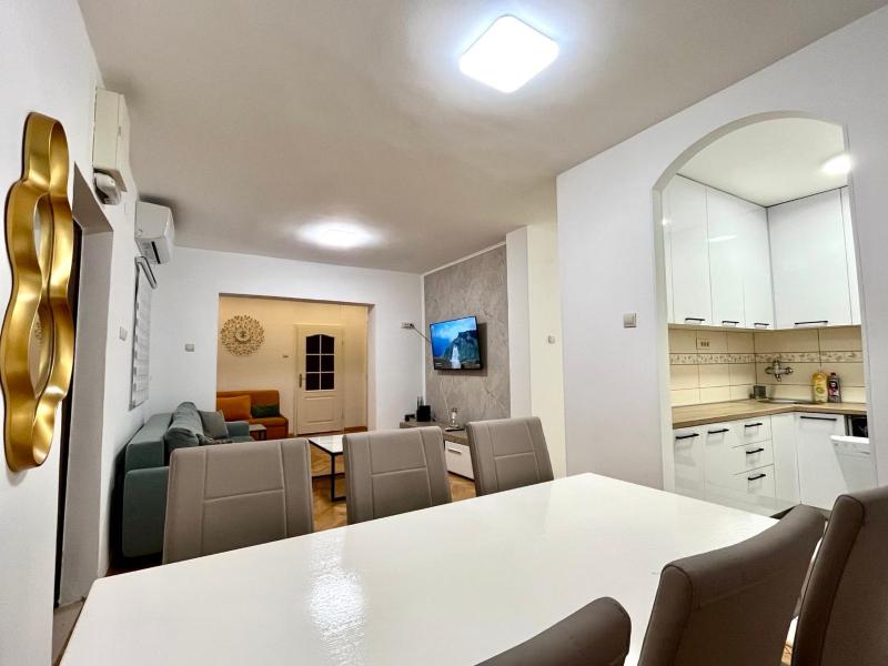 Three bedroom apartment Budva - image 1