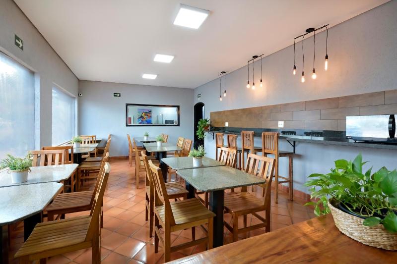 HOTEL SENADoR - image 9