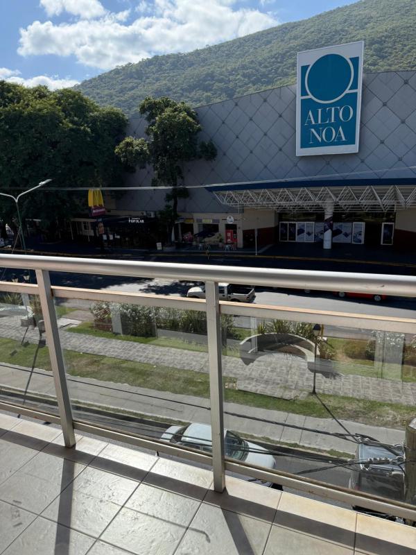 Excelente departamento de categoría en la mejor zona turística frente al shopping - image 10