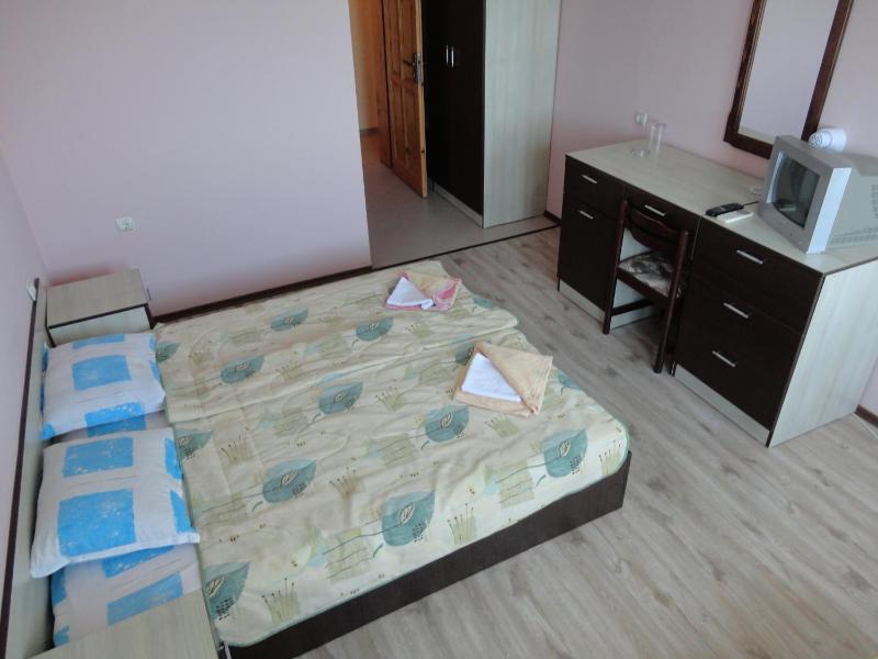 Comfort Double Room with Sea View image 3