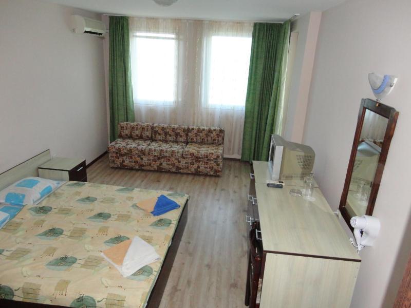 Comfort Double Room with Sea View image 2