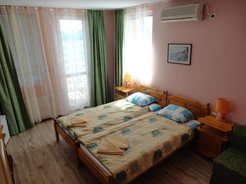 Double or Twin Room with Sea View image 1