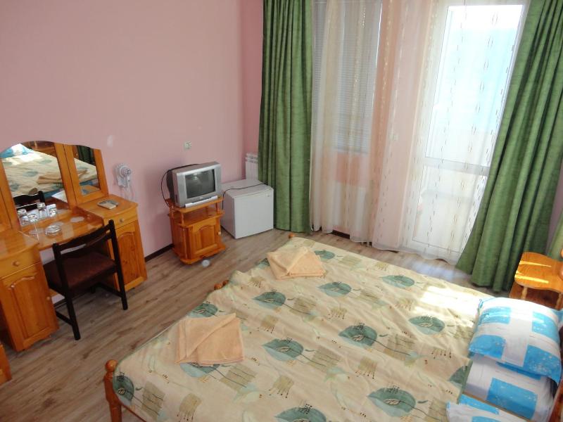 Double or Twin Room with Sea View image 2