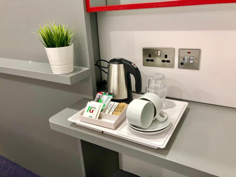 Twin Room with Shower image 3