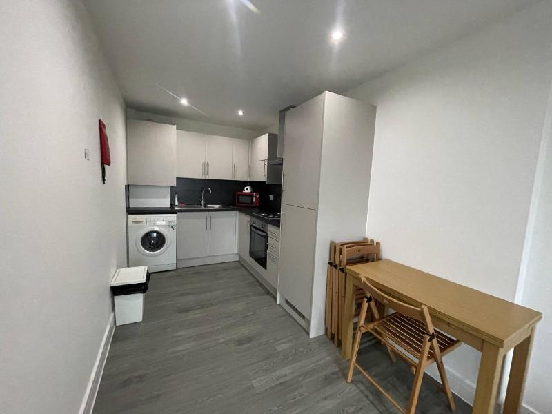 Apartment with City View image 2