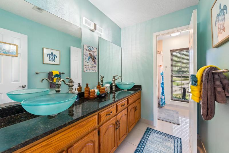 Sea Queen - 4Br 3Ba Pool 5miles to Beach - image 11
